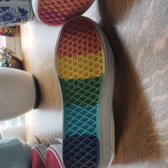 Vans canvas with rainbow stripe - Picture 5 of 12
